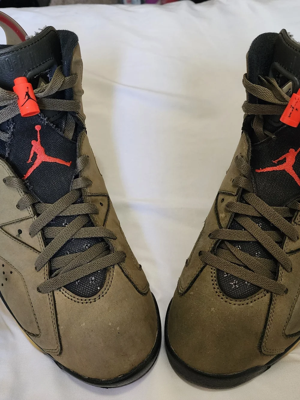 Travis Scott X Air Jordan 6 Men's Retro High-Top Sneakers in Olive